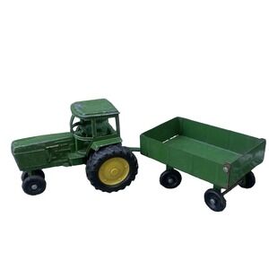 Vintage 1970s Ertl 1:32 Scale‎ John Deere Tractor with Wagon